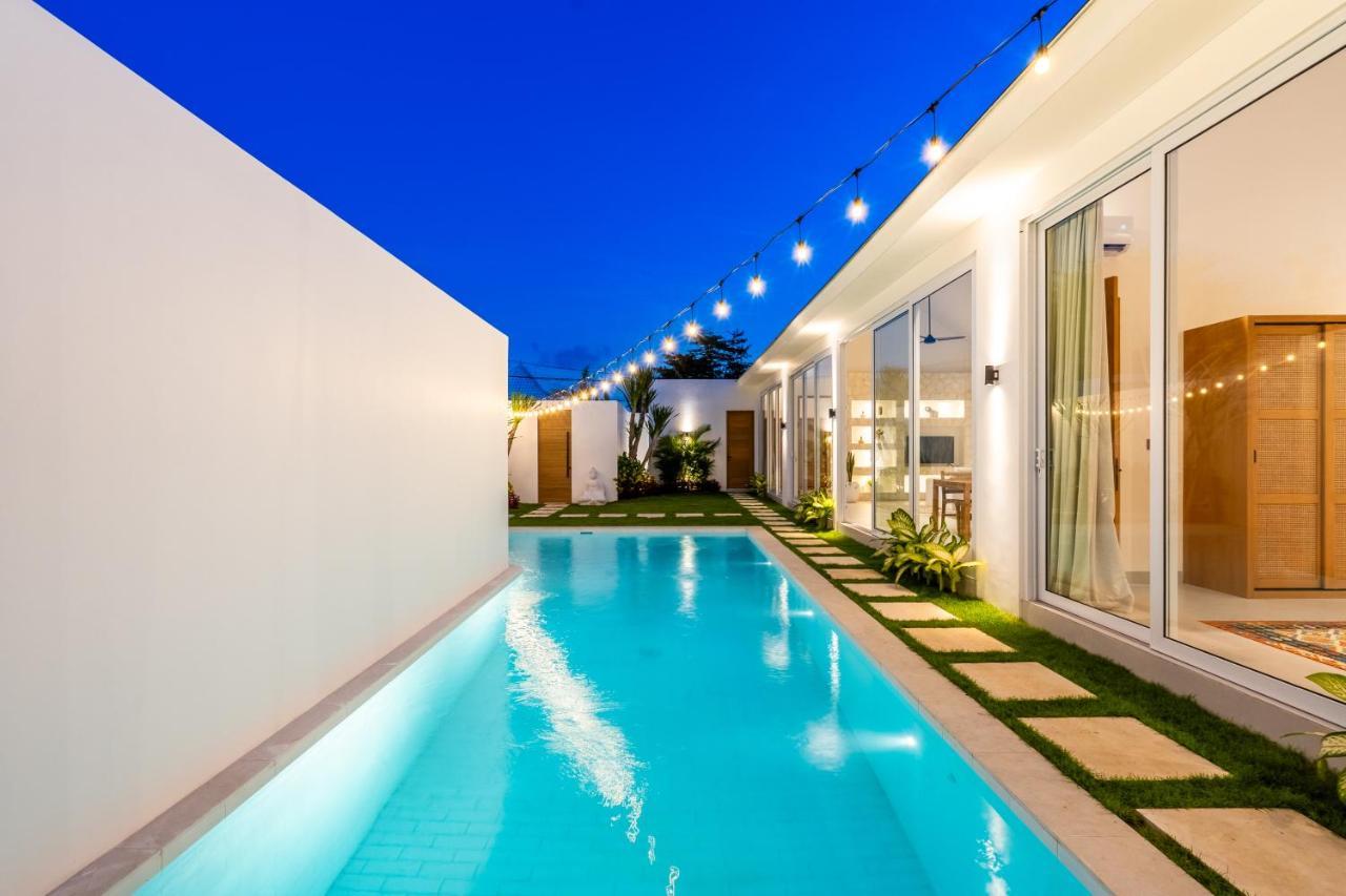 Casa Blanca Villa By Betterplace Uluwatu Extérieur photo