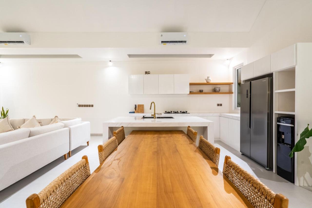 Casa Blanca Villa By Betterplace Uluwatu Extérieur photo