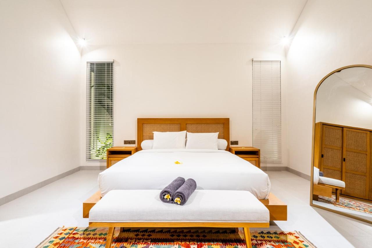 Casa Blanca Villa By Betterplace Uluwatu Extérieur photo