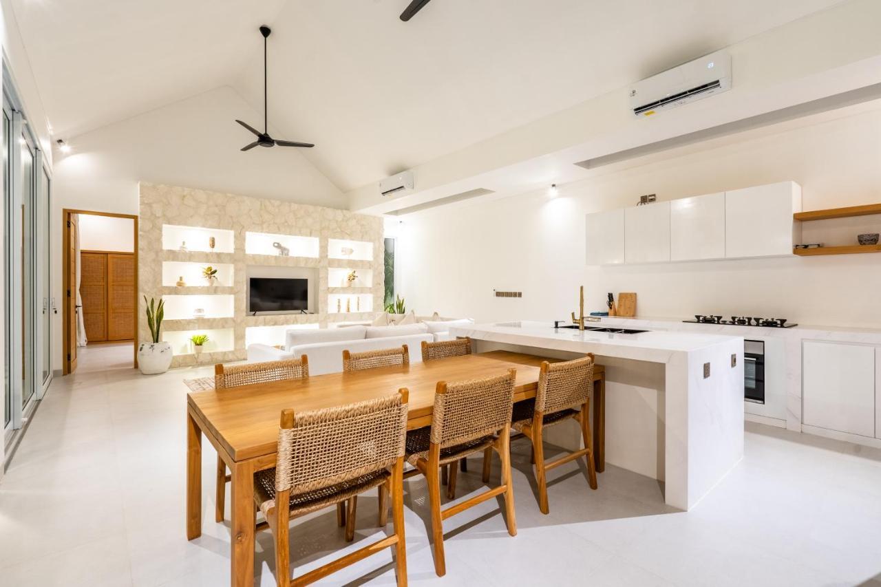 Casa Blanca Villa By Betterplace Uluwatu Extérieur photo
