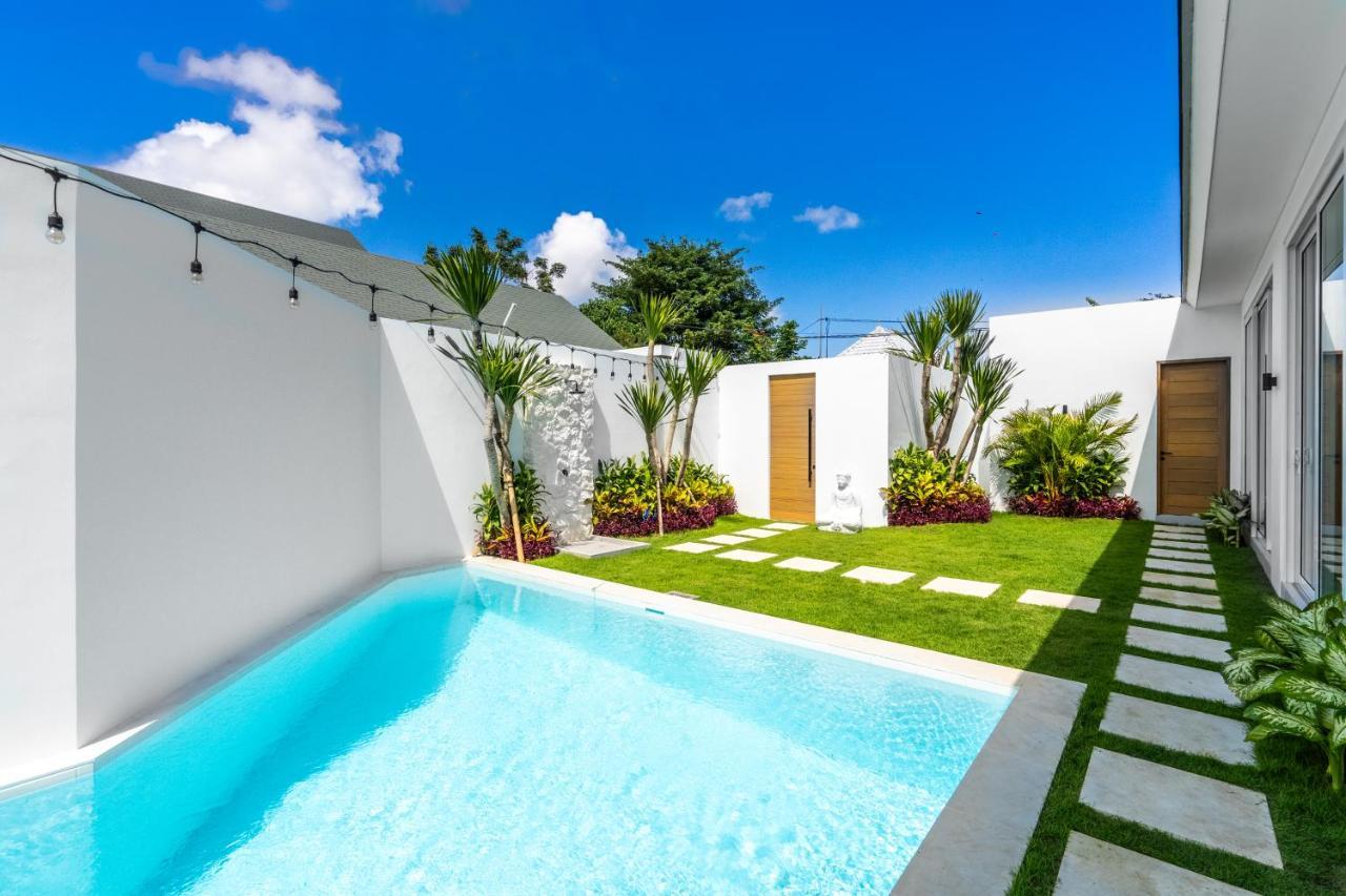 Casa Blanca Villa By Betterplace Uluwatu Extérieur photo